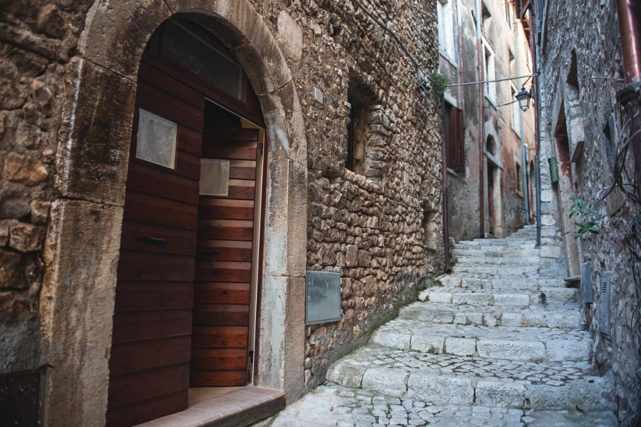 Aurora Medieval House Sermoneta Exterior photo