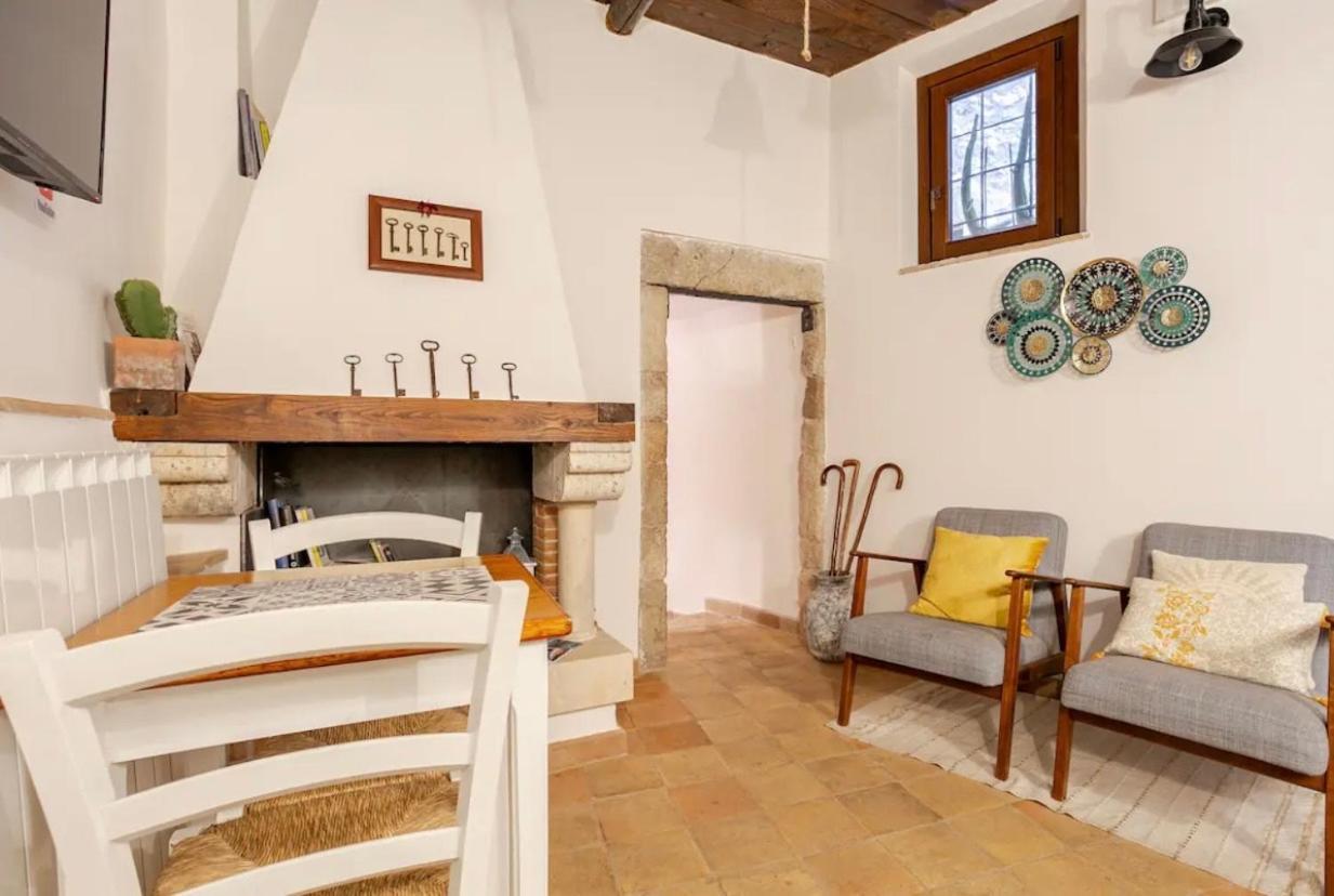 Aurora Medieval House Sermoneta Exterior photo
