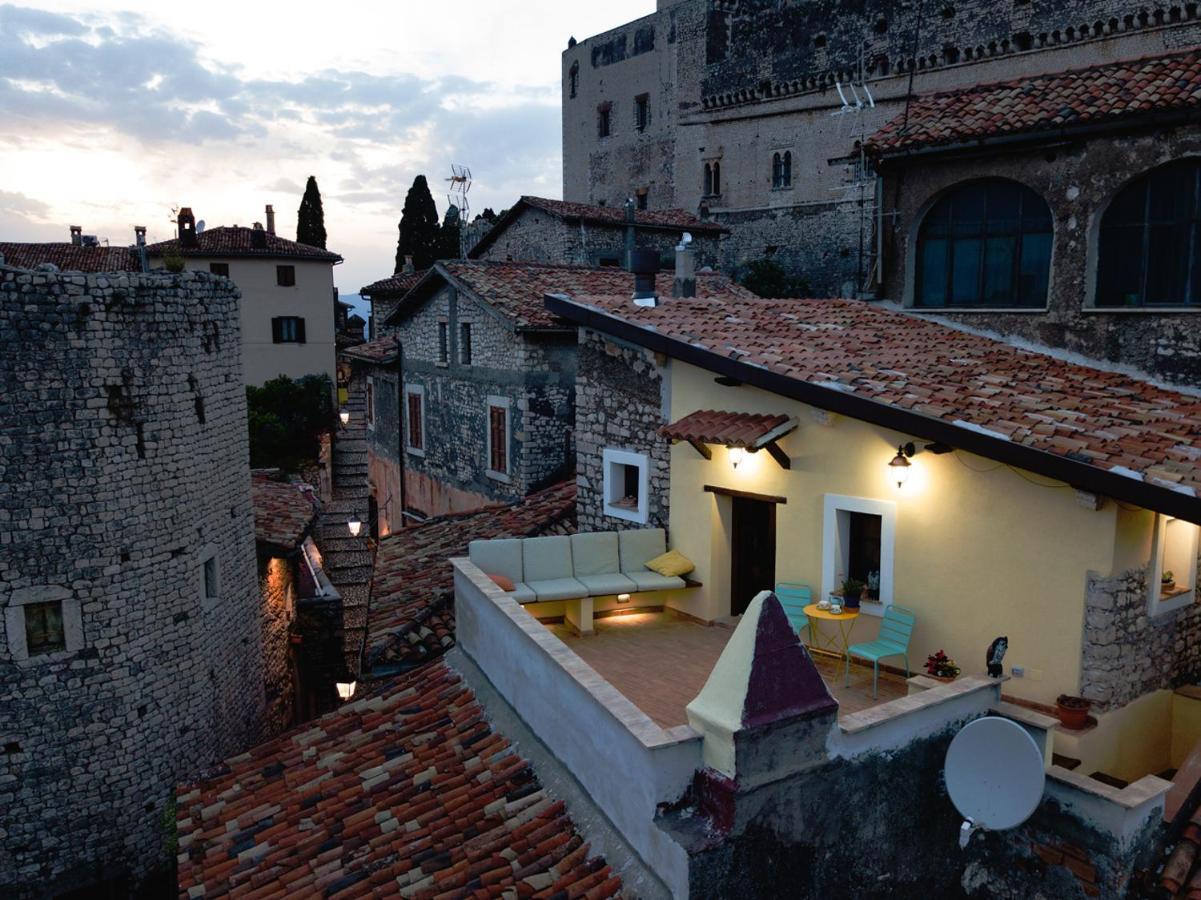 Aurora Medieval House Sermoneta Exterior photo